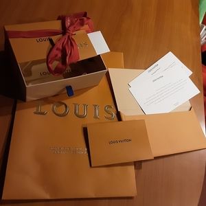 Louis-vuitton glasses box and packaging.